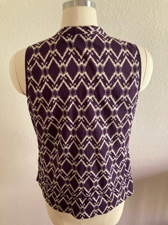 St. John's Bay Purple and Cream Ikat Split-Neck Sleeveless Top - Picture 4 of 9